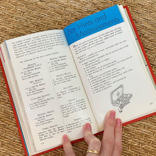 Deluxe Official Bartender's Guide (1978)