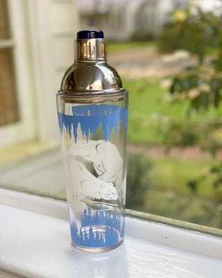 Art Deco Hazel Atlas Polar Bear Cocktail Shaker with Round Lid (3 Pieces)