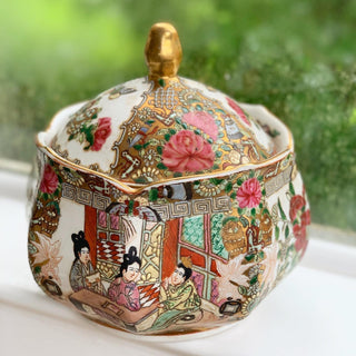 Famille Rose Lotus Tureen